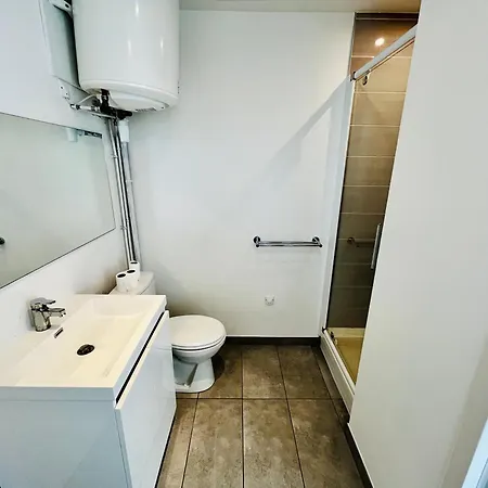 La Maison Du Dr Heron Nyaraló Tours